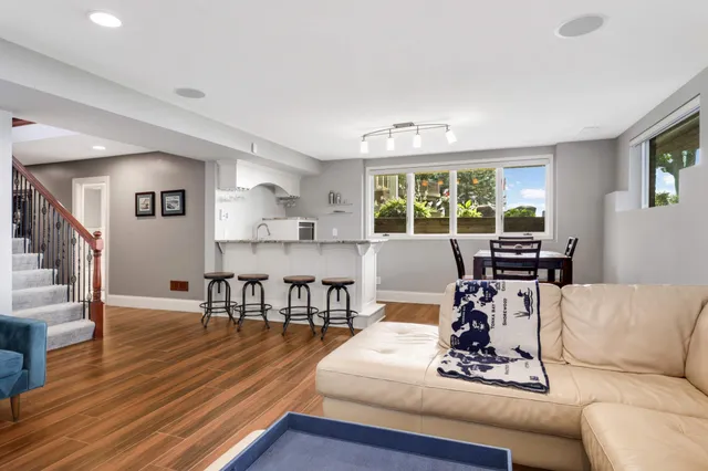 $2,795,000 | 3890 Sunset Drive, Spring Park, MN 55384