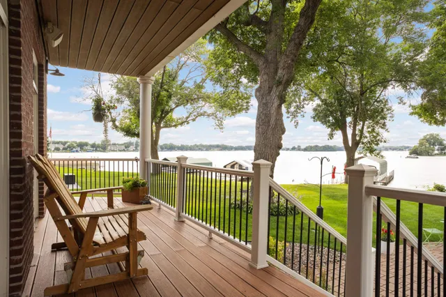 $2,795,000 | 3890 Sunset Drive, Spring Park, MN 55384