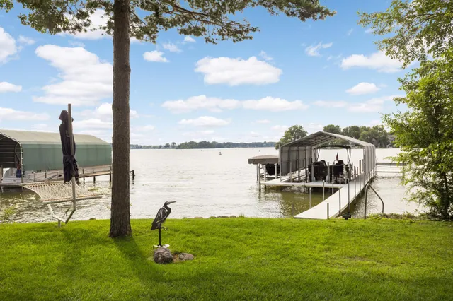 $2,795,000 | 3890 Sunset Drive, Spring Park, MN 55384