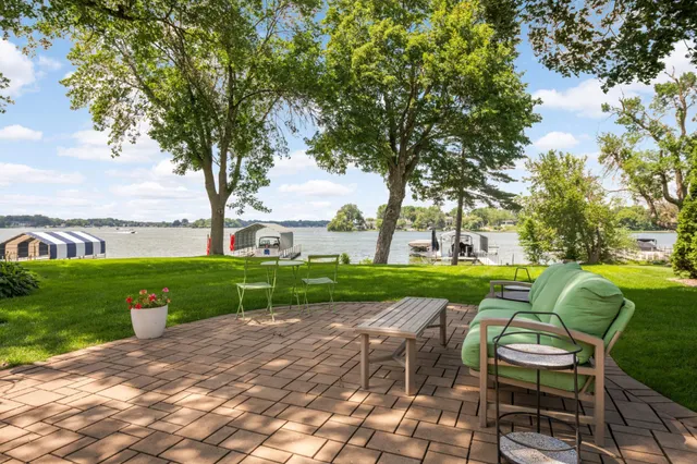 $2,795,000 | 3890 Sunset Drive, Spring Park, MN 55384