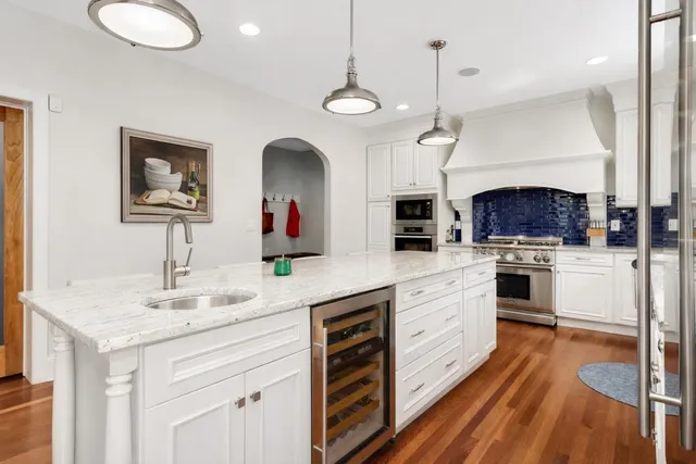 $2,795,000 | 3890 Sunset Drive, Spring Park, MN 55384