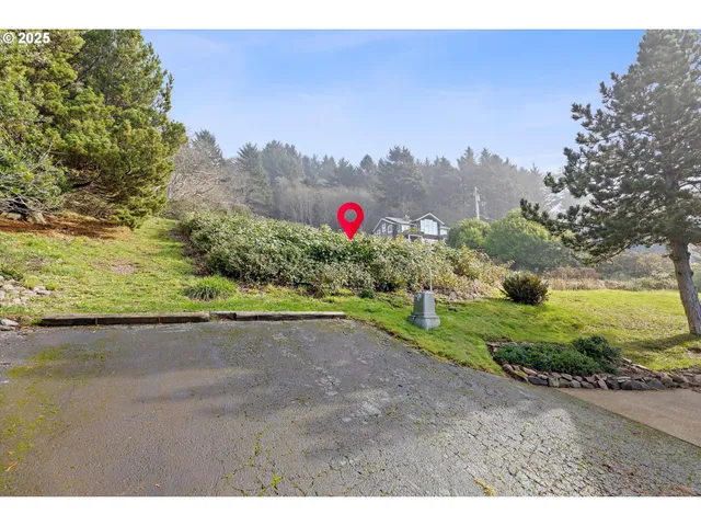 $289,000 | 6900 Northeast Neptune Drive, Lincoln City, OR 97367