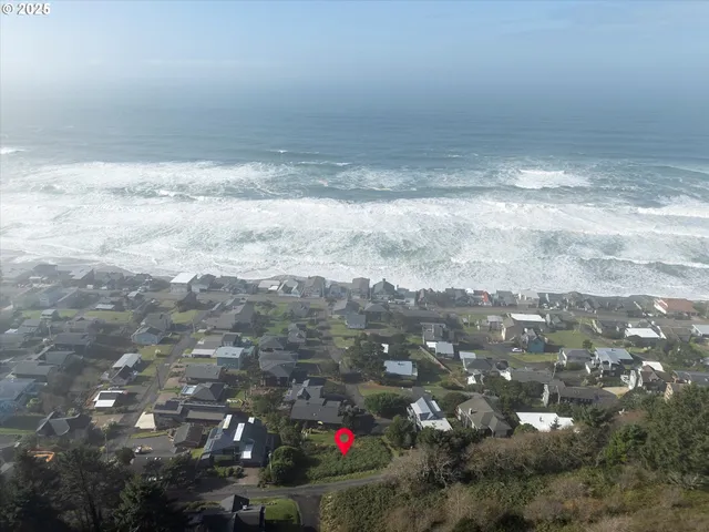 $289,000 | 6900 Northeast Neptune Drive, Lincoln City, OR 97367