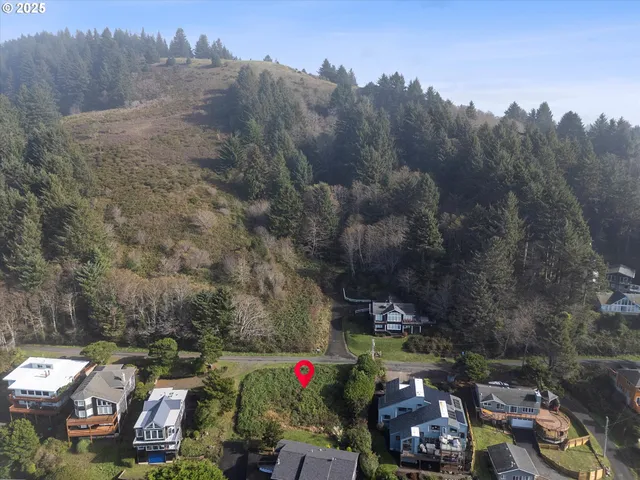 $289,000 | 6900 Northeast Neptune Drive, Lincoln City, OR 97367
