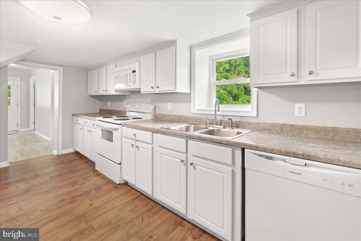 14008 Brown Road Smithsburg, MD 21783 - Photo 9 of 30 Kitchen