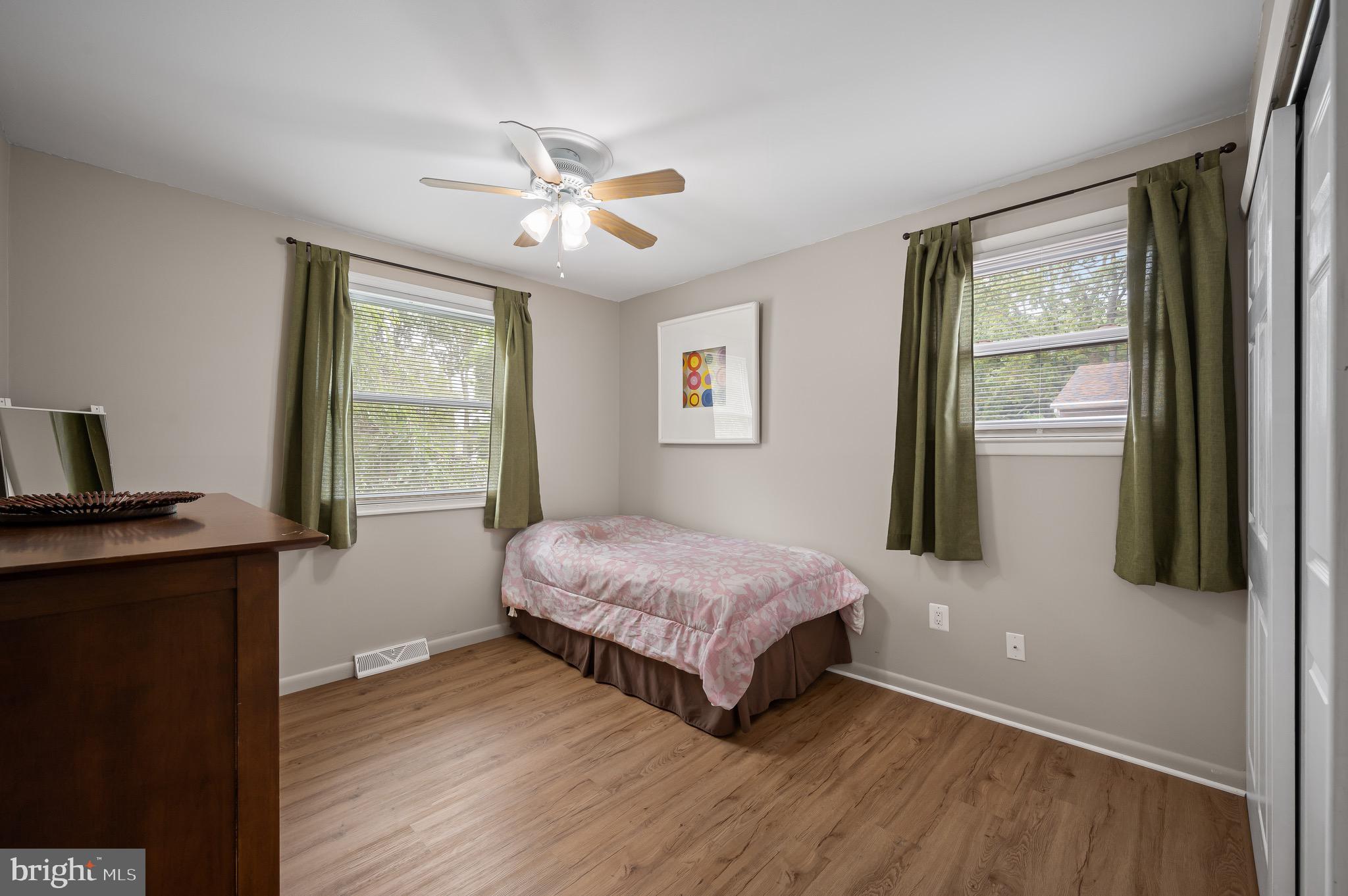 812 Jamestown Road Turnersville, NJ 08012 - Photo 20 of 35