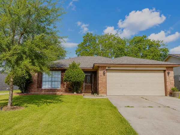 $1,750 | 7446 Soledad Drive, Houston, TX 77083