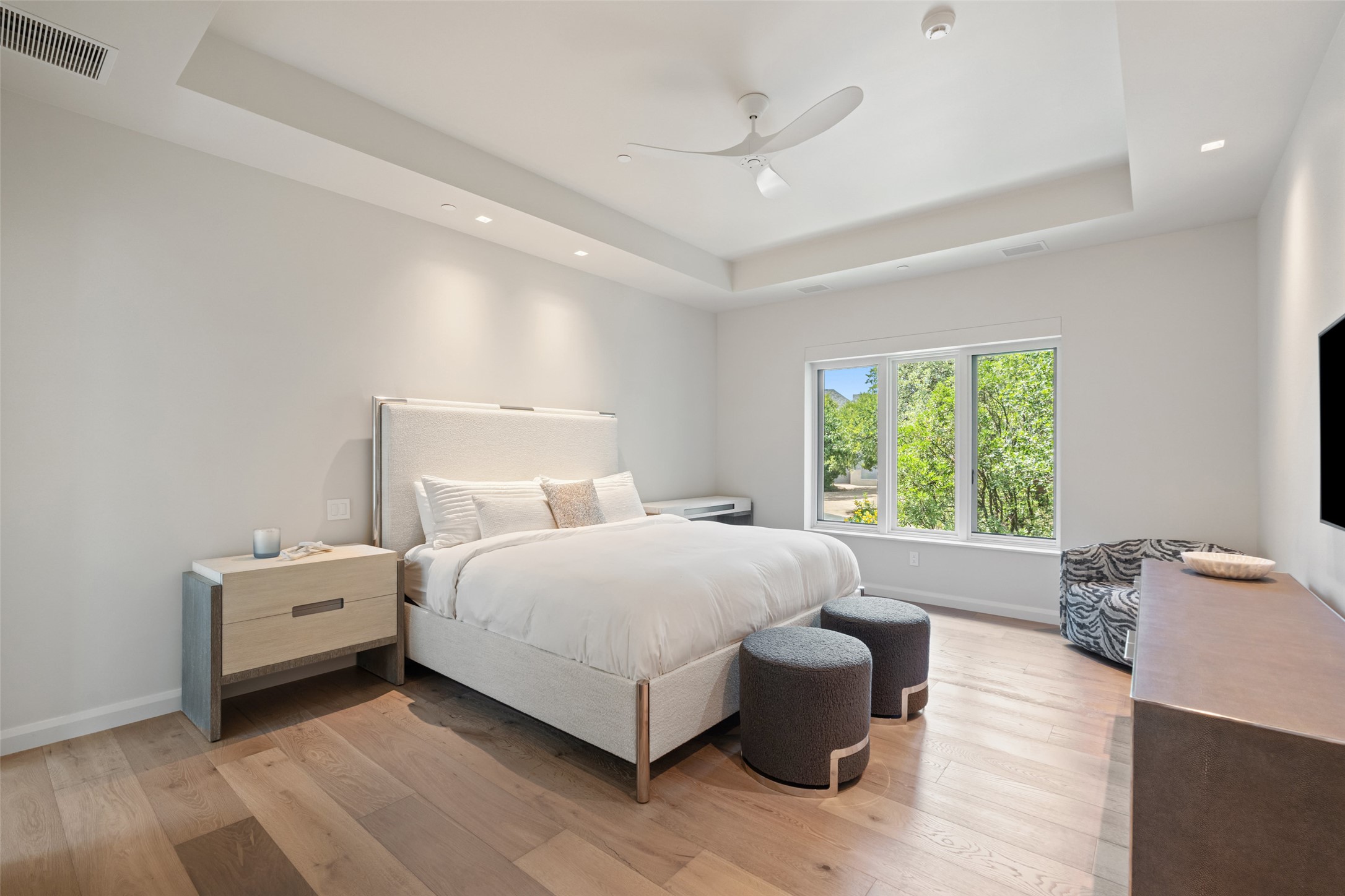 3111 Above Stratford Place Austin, TX 78746 - Photo 25 of 40 a bed room with a bed and a couch