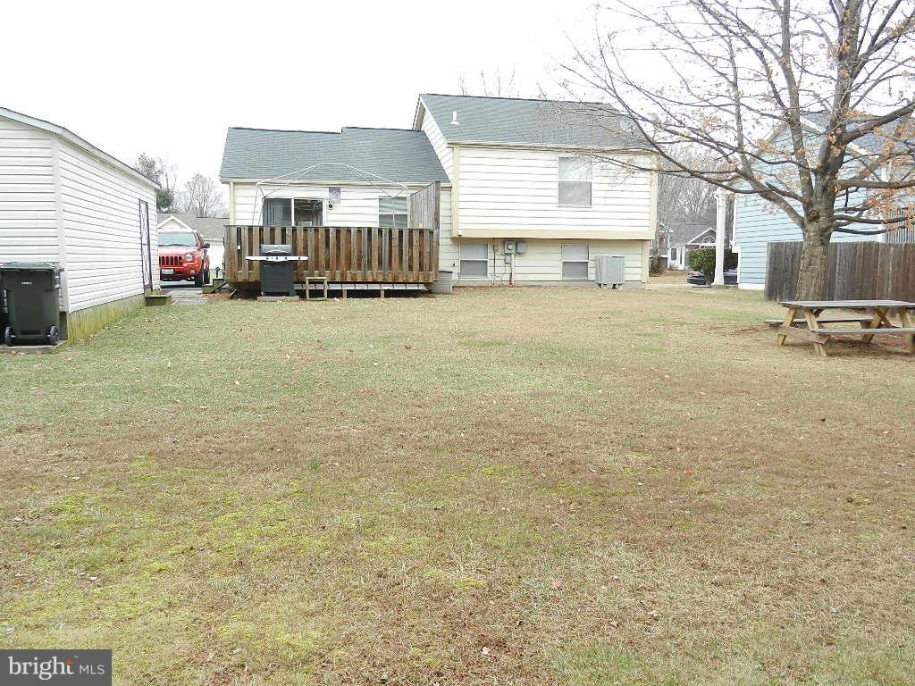 10337 Abbott Road Manassas, VA 20110 - Photo 2 of 30 14,158 Square Foot yard.