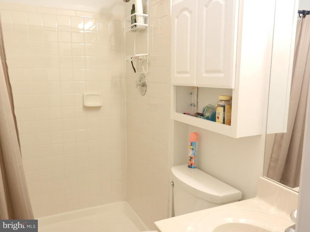 10337 Abbott Road Manassas, VA 20110 - Photo 16 of 30 Also updated.