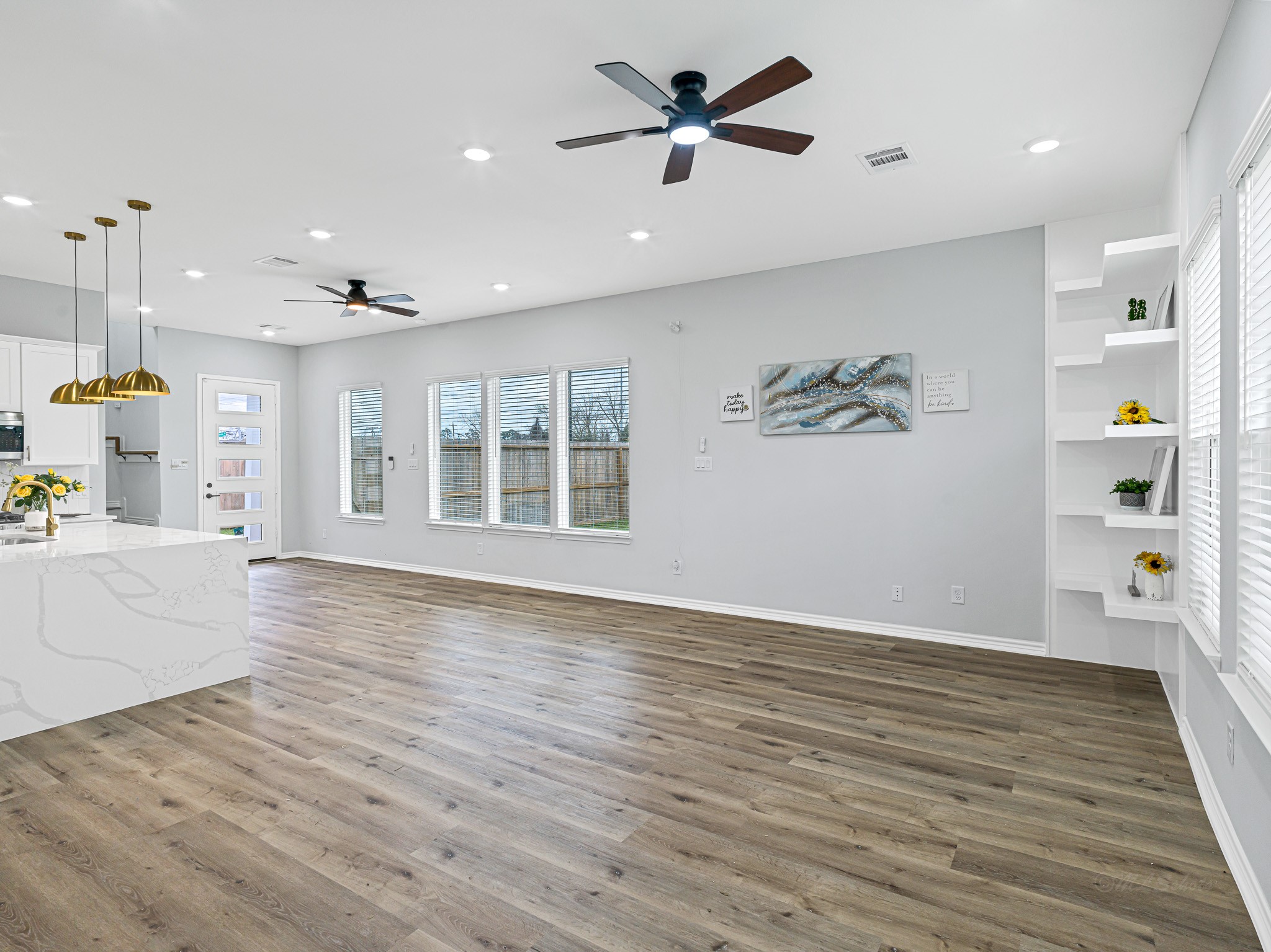 2720 Spence Street Houston, TX 77093 - Photo 17 of 30 a view of an empty room and window