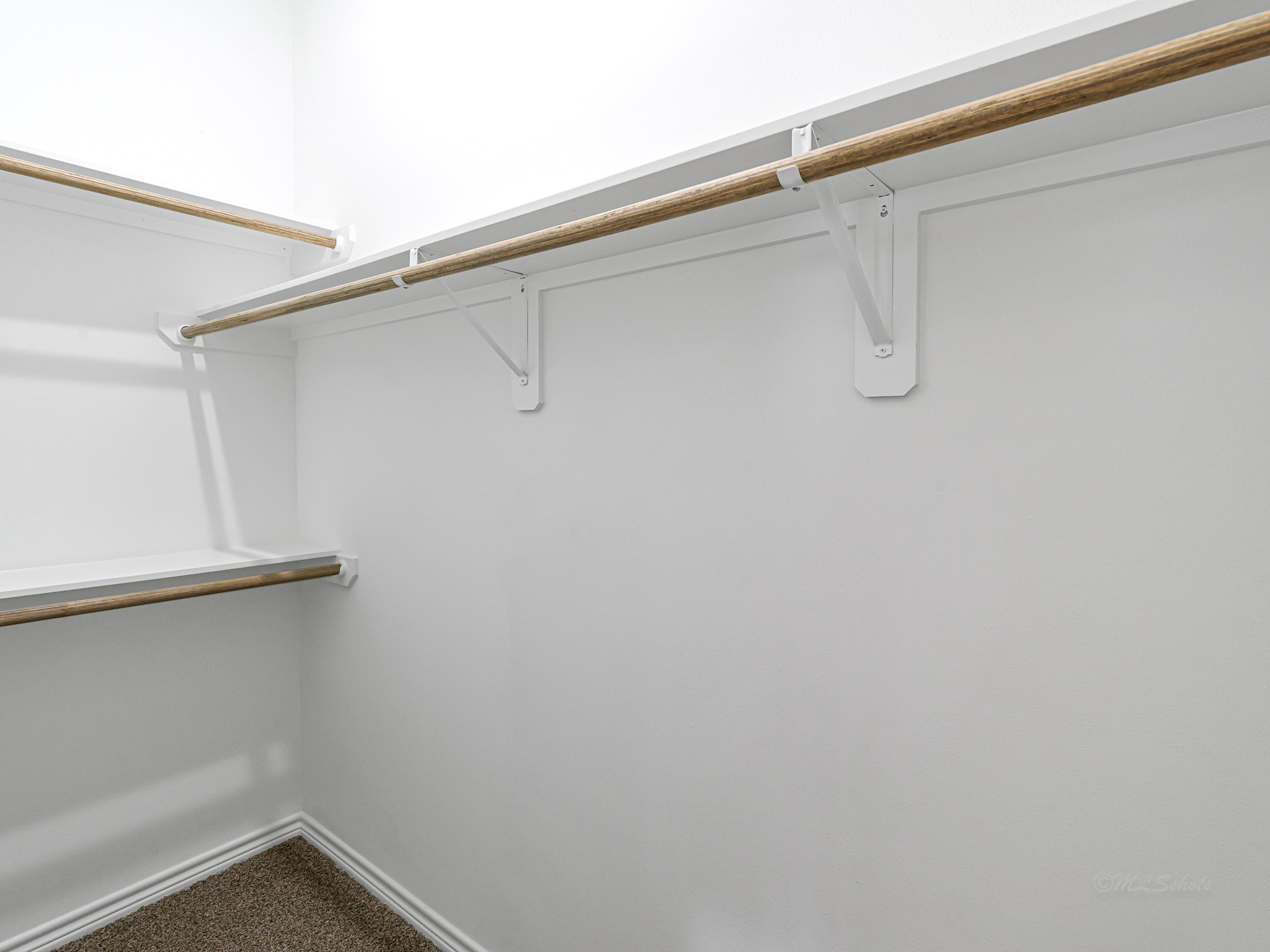 2720 Spence Street Houston, TX 77093 - Photo 25 of 30 a view of a room with shelf