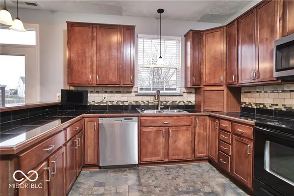 $3,200 | 11080 McDowell Drive, Fishers, IN 46038