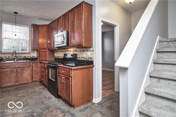 $3,200 | 11080 McDowell Drive, Fishers, IN 46038