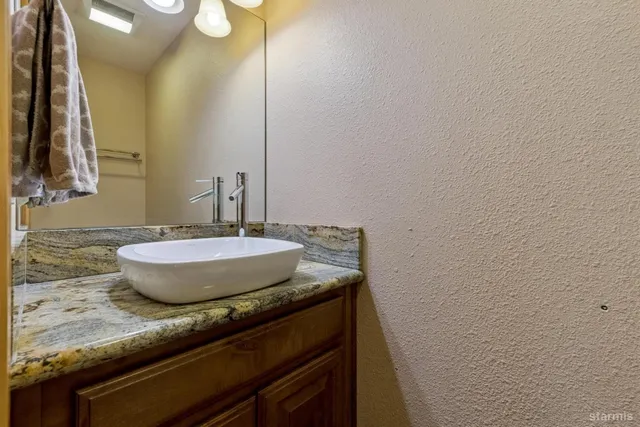 $1,088,000 | 1721 Nadowa Street, South Lake Tahoe, CA 96150