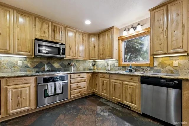 $1,088,000 | 1721 Nadowa Street, South Lake Tahoe, CA 96150