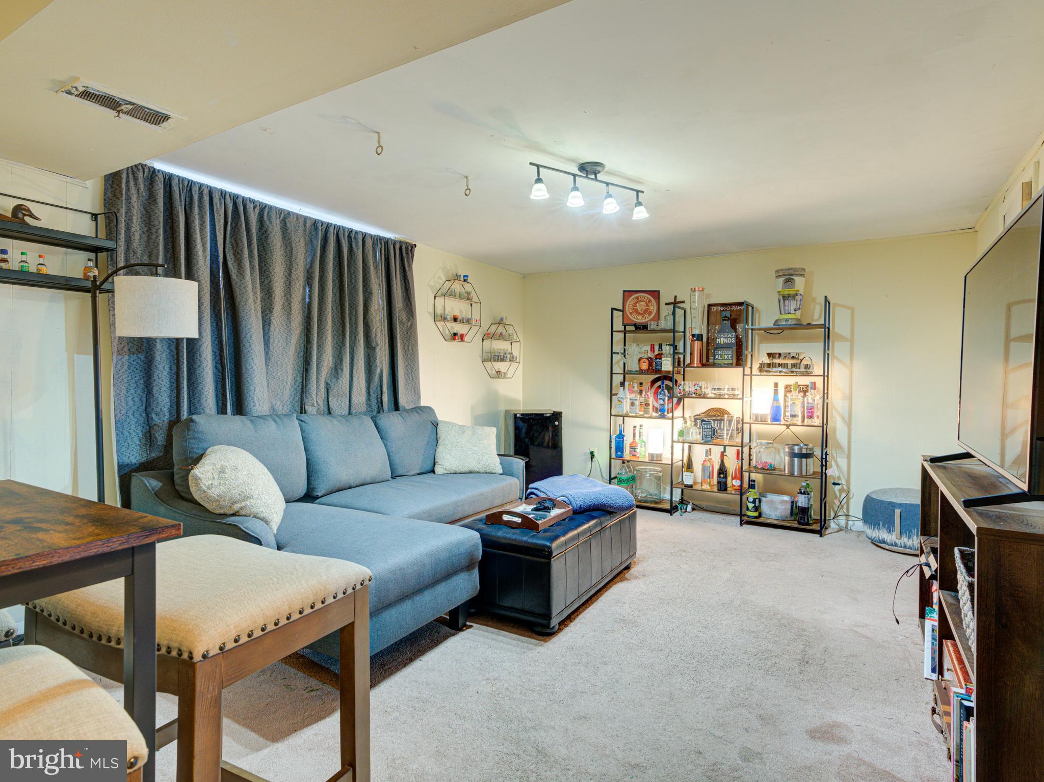 15079 London Road Philadelphia, PA 19116 - Photo 25 of 32 Gallery Image 25