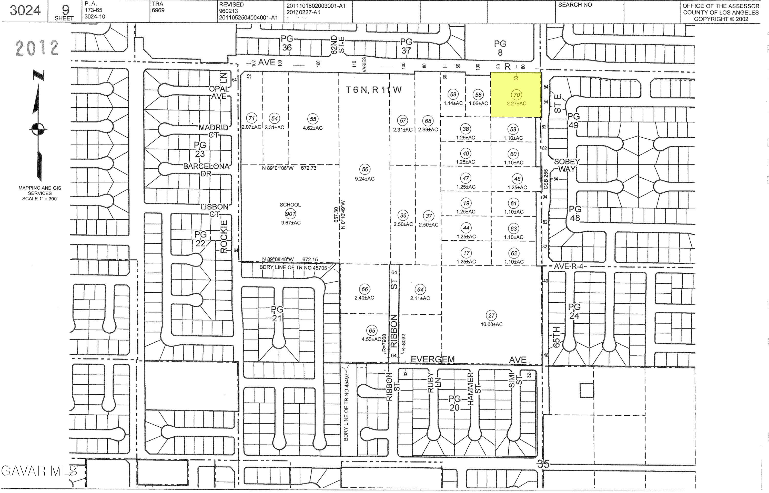 Cor Avenue Palmdale, CA 93552 - Photo 4 of 4 a picture of a bathroom with a shower