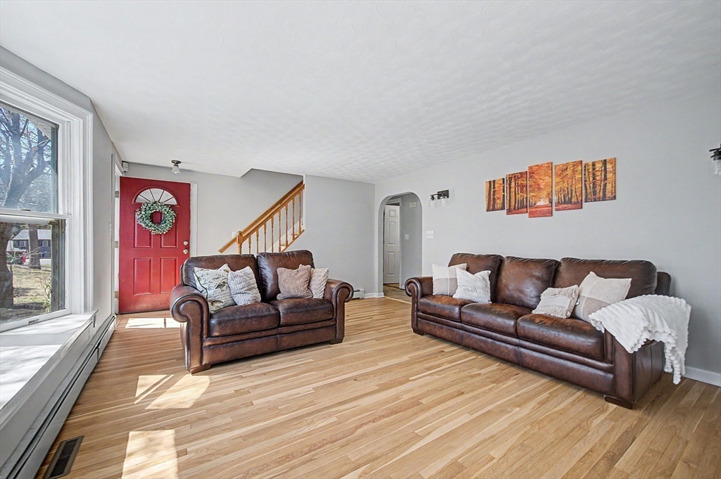1 Phyllis Road Foxboro, MA 02035 - Photo 13 of 36