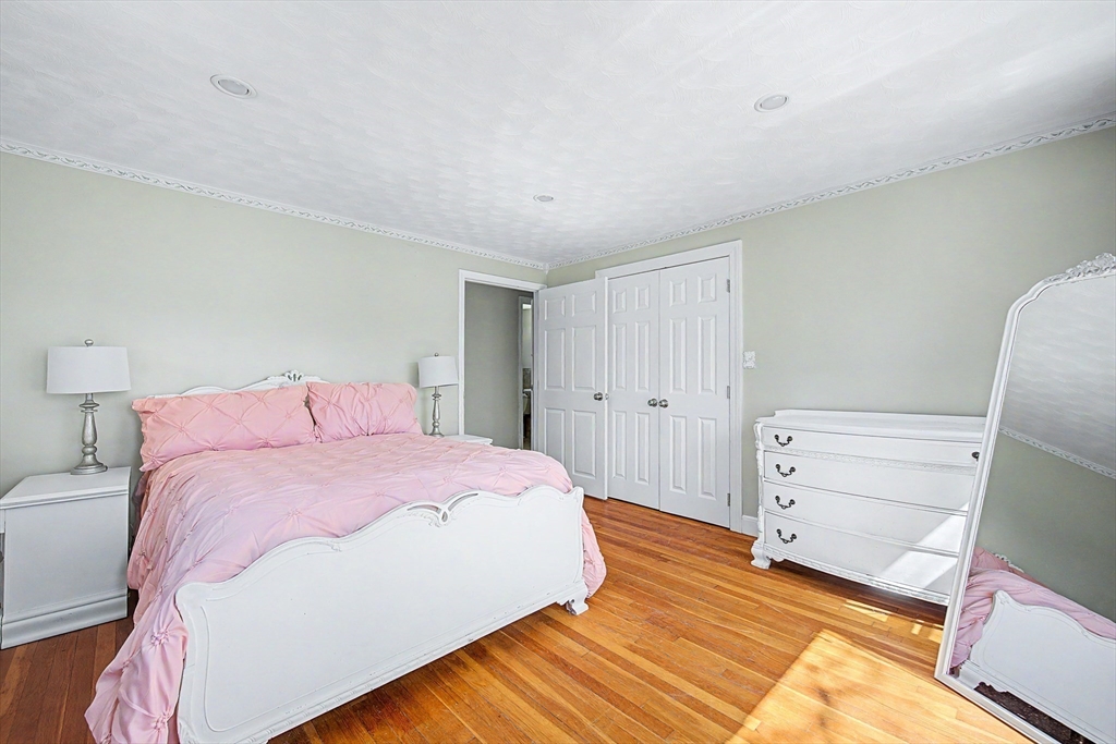 1 Phyllis Road Foxboro, MA 02035 - Photo 17 of 36