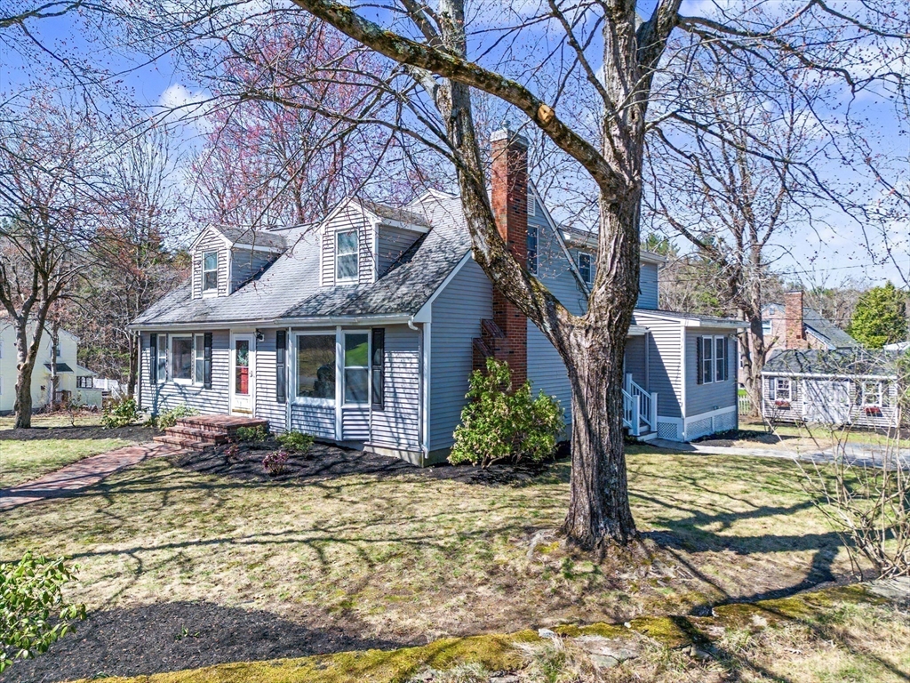 1 Phyllis Road Foxboro, MA 02035 - Photo 2 of 36