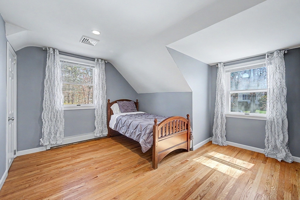 1 Phyllis Road Foxboro, MA 02035 - Photo 22 of 36