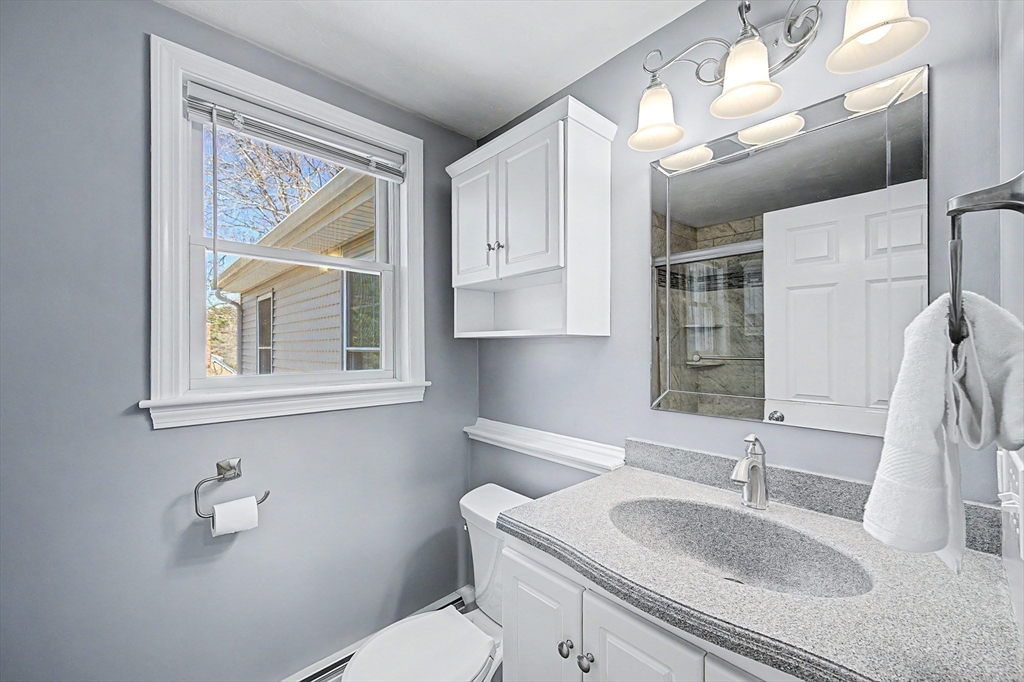 1 Phyllis Road Foxboro, MA 02035 - Photo 25 of 36