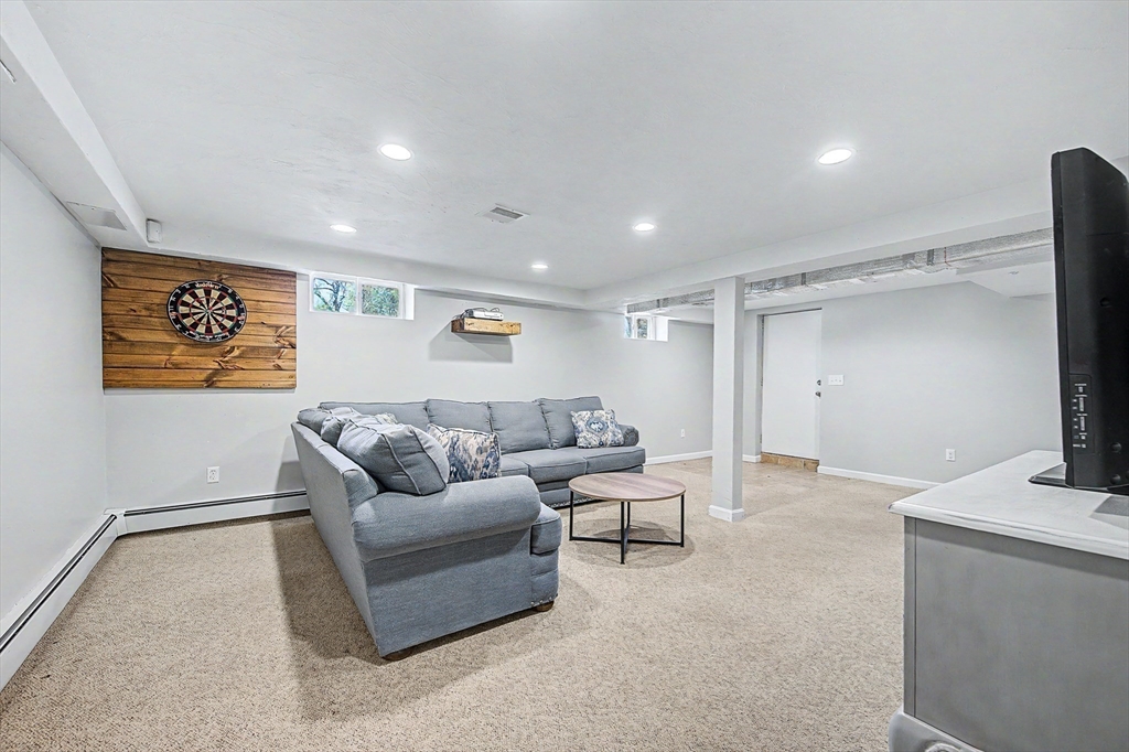 1 Phyllis Road Foxboro, MA 02035 - Photo 29 of 36