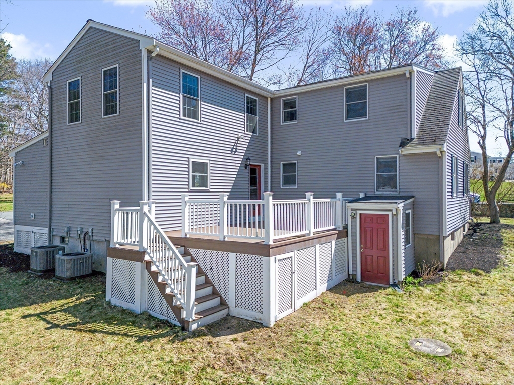 1 Phyllis Road Foxboro, MA 02035 - Photo 3 of 36