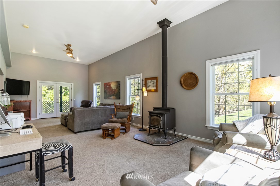5770 Mission Road Bellingham, WA 98226 - Photo 15 of 40