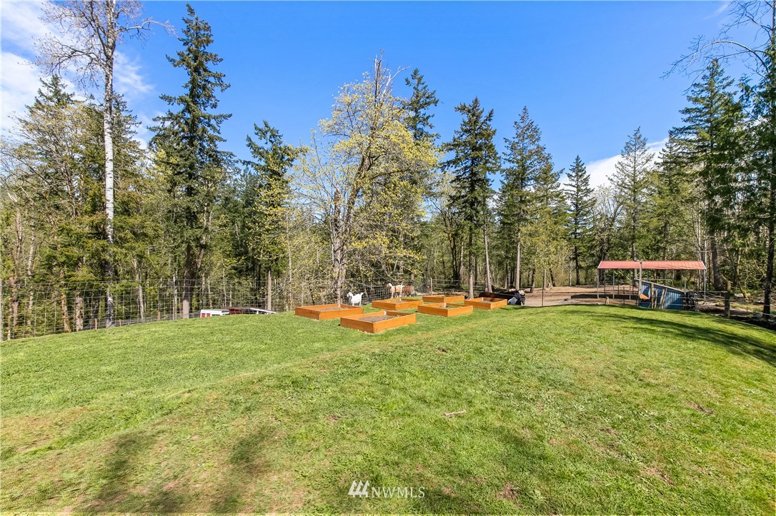 5770 Mission Road Bellingham, WA 98226 - Photo 4 of 40