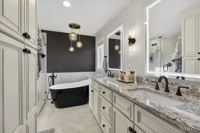 $1,390,000 | 260 Pennington Lane, Chesterfield, MO 63005