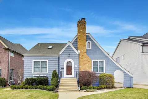$650,000 | 277 East Oneida Avenue, Elmhurst, IL 60126