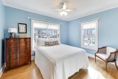 $650,000 | 277 East Oneida Avenue, Elmhurst, IL 60126