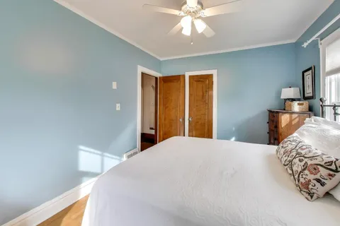$650,000 | 277 East Oneida Avenue, Elmhurst, IL 60126