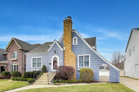 $650,000 | 277 East Oneida Avenue, Elmhurst, IL 60126