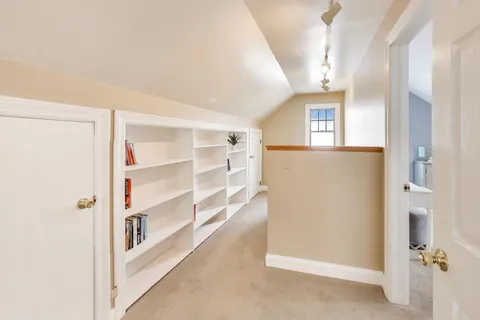 $650,000 | 277 East Oneida Avenue, Elmhurst, IL 60126