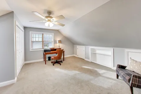 $650,000 | 277 East Oneida Avenue, Elmhurst, IL 60126