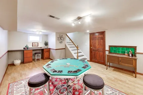 $650,000 | 277 East Oneida Avenue, Elmhurst, IL 60126