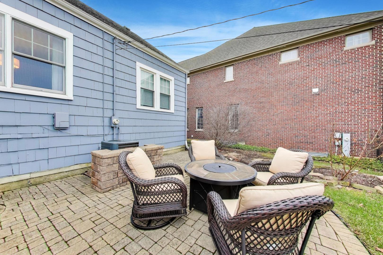 277 East Oneida Avenue Elmhurst, IL 60126 - Photo 38 of 45