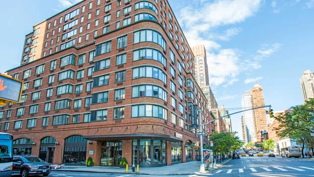 $4,205 | 505 West 54th Street, Unit 416 | Hell's Kitchen
