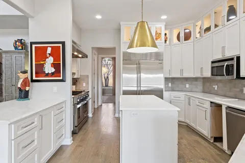 $2,350,000 | 19901 Angel Bay Drive, Spicewood, TX 78669