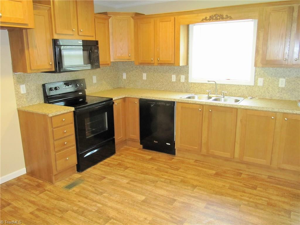 7297 Hampton Road Clemmons, NC 27012 - Photo 16 of 26 Gallery Image 16