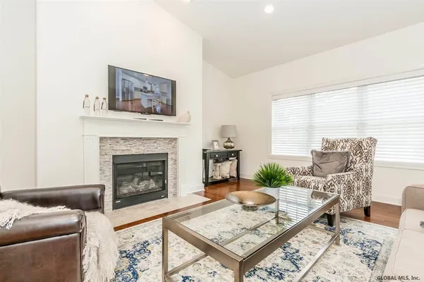 $560,100 | 92 Lakepointe Way, Saratoga Springs, NY 12866