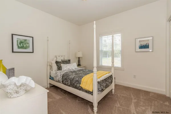 $560,100 | 92 Lakepointe Way, Saratoga Springs, NY 12866