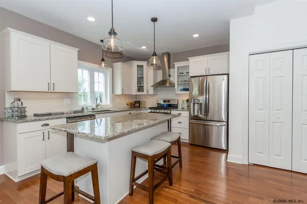 $560,100 | 92 Lakepointe Way, Saratoga Springs, NY 12866