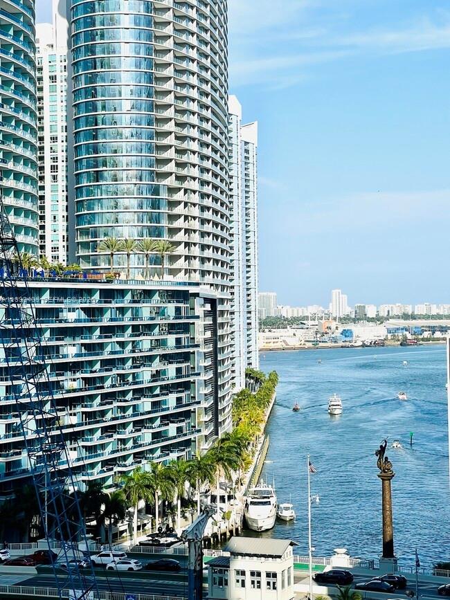 41 Southeast 5th Street, Unit 903 Miami, FL 33131 - Photo 26 of 27