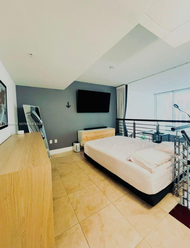 41 Southeast 5th Street, Unit 903 Miami, FL 33131 - Photo 10 of 27