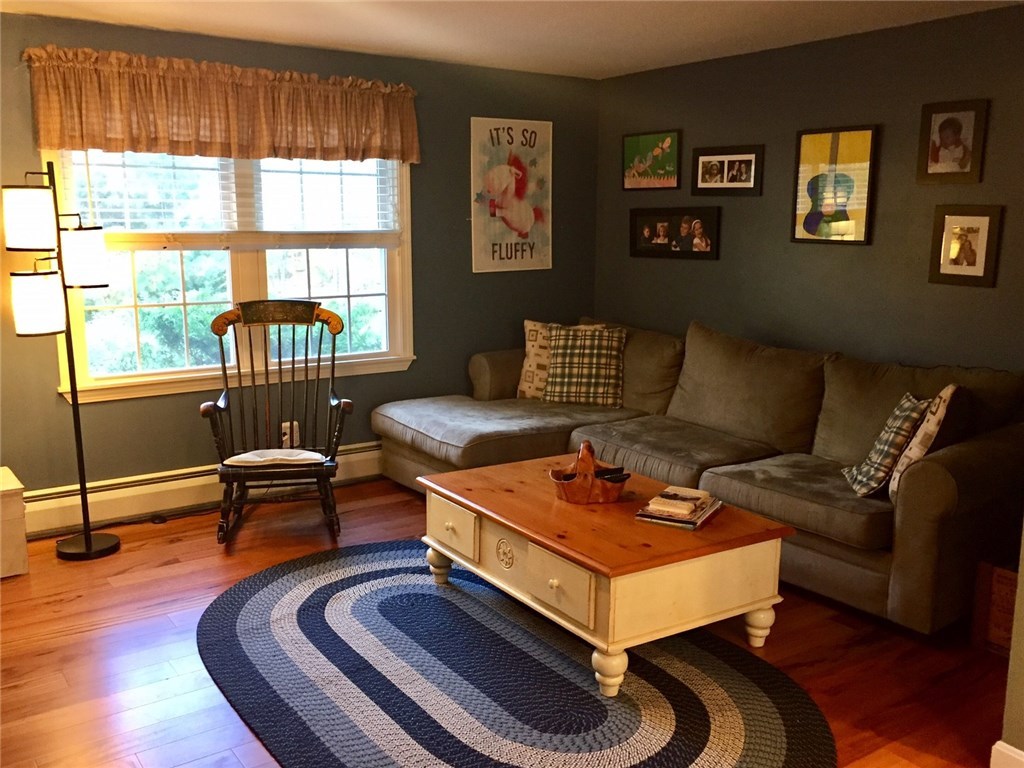 146 Crompton Road East Greenwich, RI 02818 - Photo 5 of 28