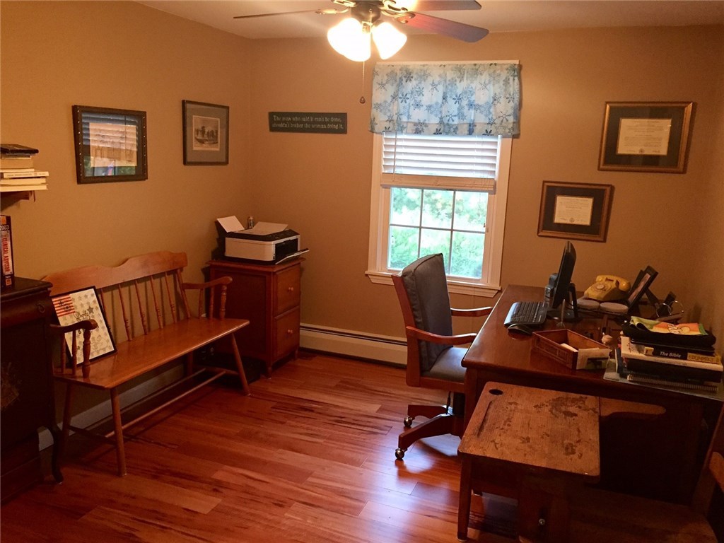 146 Crompton Road East Greenwich, RI 02818 - Photo 6 of 28 Office/Library